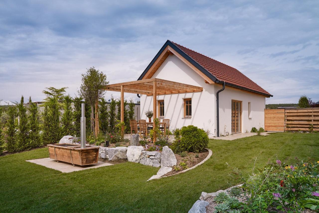 Kittenberger Chalets Am Gartensee Schiltern bei Langenlois Экстерьер фото